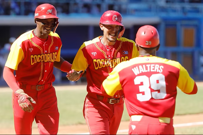 Eduardo Blanco fue el verdugo de Industriales con 3 dobles y 4 remolcadas en el Juego 5. (Foto: Jit.cu)