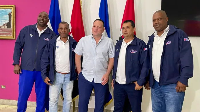 Seleccionado nacional de Cuba arribó a Nicaragua para serie internacional de cuatro juegos
